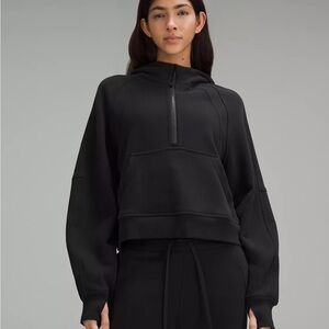 Lululemon black “scuba” half zip XS/S